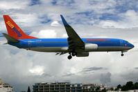C-FLZR @ SXM - visitor