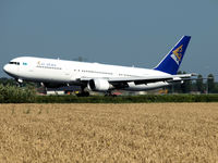 P4-KCB @ EHAM - Landing on runway R18 of Amstrdam Airport - by Willem Goebel