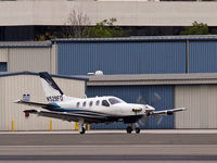 N529FD @ KSMO - N529FD taxiing - by Torsten Hoff