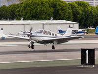 N218CG @ KSMO - N218CG arriving on RWY 21 - by Torsten Hoff