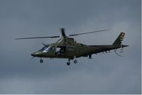 H27 @ EBBE - Spottersday.
Machinegun in door.