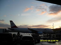 OE-LBU @ LOWW - In the last light of the day... beautiful coulors...