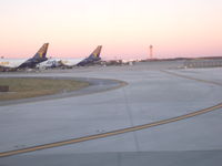 N523MC @ IAH - 747