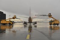 OE-IHD @ LOWW - Flyniki Embraer 190 - by Dietmar Schreiber - VAP