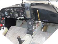 N189SM @ CNO - Cockpit area - by Helicopterfriend