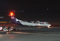 EI-FXK @ LOWW - Air Contractors ATR 72