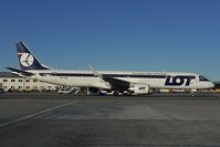 SP-LNA @ LOWW - LOT Embraer 195 - by Dietmar Schreiber - VAP