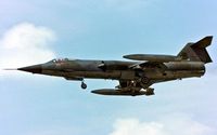 104808 @ EDSB - on final - by Friedrich Becker