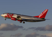 LN-KKQ @ EGSH - Pulling away after an ILS approach at EGSH on route to Southend.
