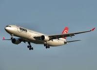 N802NW @ AMS - Landing on runway C18 of Schiphol Airport - by Willem Göebel