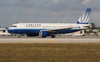 N412UA @ KMIA - Airbus A320