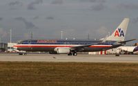 N815NN @ KMIA - Boeing 737-800 - by Mark Pasqualino