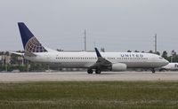 N33294 @ MIA - United 737