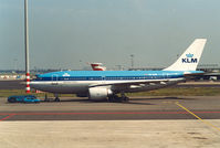 PH-AGH @ EHAM - KLM - by Henk Geerlings