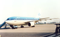 PH-AGH @ EHAM - KLM - by Henk Geerlings
