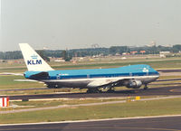 PH-BUG @ EHAM - KLM - by Henk Geerlings