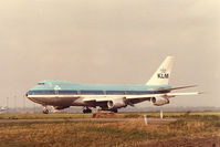 PH-BUH @ EHAM - KLM , lateron converted to 206B SUD , streched upper deck - by Henk Geerlings