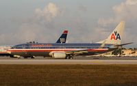 N820NN @ KMIA - Boeing 737-800 - by Mark Pasqualino