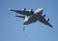 07-7187 @ MCF - C-17 static line drop