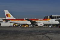 EC-KNM @ LOWW - Iberia Airbus A320 - by Dietmar Schreiber - VAP