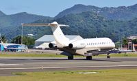 N821AM @ TNCM - N821AM