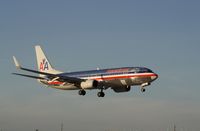N879NN @ KMIA - Boeing 737-800 - by Mark Pasqualino