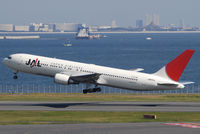 JA651J @ RJTT - NikonD200+TAMRON AF 200-500mm F/5-6.3 LD IF - by Chofu Spotter-Aria H Kanzaki
