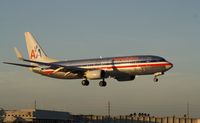 N860NN @ KMIA - Boeing 737-800 - by Mark Pasqualino