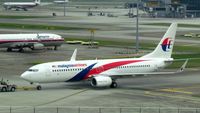 9M-MLJ @ KUL - Malaysia Airlines Boeing 737-800 - by tukun59@AbahAtok