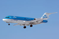 PH-KZP @ EHAM - landing under snowy conditions