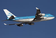 PH-BFA @ EHAM - rwy 09 departure - by Jeroen Stroes