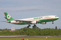 B-16305 @ WADD - Eva Air - by Lutomo Edy Permono