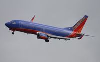 N354SW @ TPA - Southwest 737 doing Kai Tak style approach at Tampa Runway 1L due to nearby airshow at MacDill - by Florida Metal