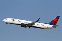 N385DN @ LAX - Delta has a major presence at LAX - by Duncan Kirk