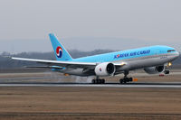 HL8251 @ VIE - Korean Air Cargo