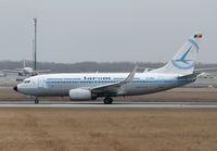 YR-BGG @ LOWW - Tarom Boeing 737