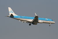 PH-EZP @ EBBR - Flight KL1723 is descending to RWY 02