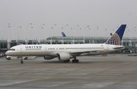 N524UA @ KORD - Boeing 757-200 - by Mark Pasqualino