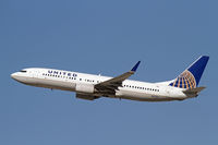 N27213 @ LAX - Already at 800' climbing out from LAX - by Duncan Kirk