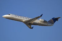 N917SW @ LAX - United Express (SkyWest Airlines) N917SW (FLT SKW5630) climbing out from RWY 25R en route to Boise Gowen Field (KBOI).