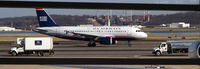 N768US @ KDCA - DCA, VA - by Ronald Barker
