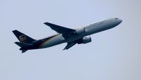 N337UP @ SIN - United Parcel Service (UPS) - by tukun59@AbahAtok