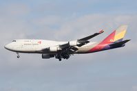 HL7414 @ LOWW - Asiana 747-400 - by Andy Graf-VAP