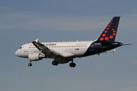 OO-SSV @ EBBR - Flight SN2094 is descending to RWY 25L