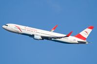 OE-LAT @ LOWW - Austrian Airlines 767-300 - by Andy Graf-VAP