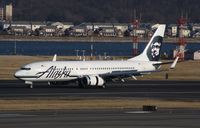 N526AS @ KDCA - Boeing 737-800 - by Mark Pasqualino