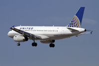 N821UA @ LAX - United Airlines N821UA (FLT UAL384) from Chicago O'Hare Int'l (KORD) on short final to RWY 25L. - by Dean Heald