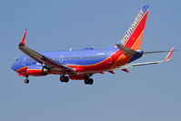 N258WN @ LAX - Southwest Airlines N258WN (FLT SWA922) from Nashville Int'l (KBNA) on short final to RWY 25L.
