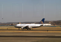 N832UA @ KDCA - Landing DCA - by Ronald Barker
