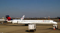 N930DN @ KDCA - DCA, VA - by Ronald Barker